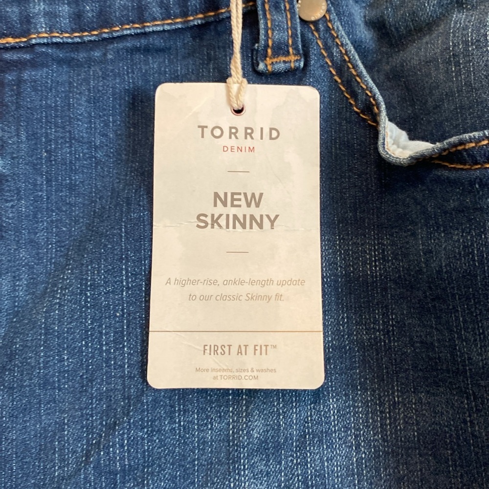 NWT Torrid Dark Blue New Skinny High Rise Jeans - Picture 3 of 8